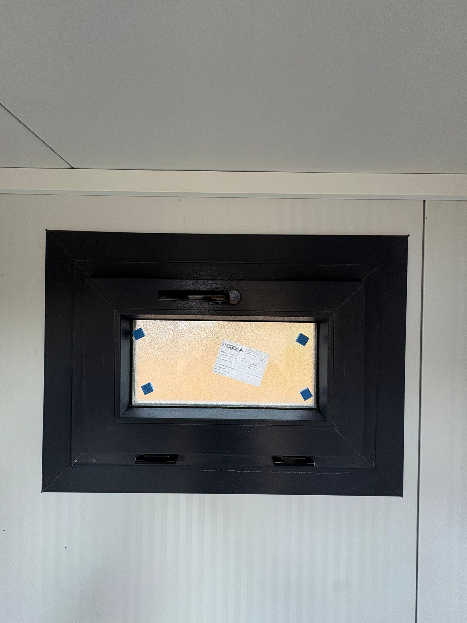 Dicht draaikiepraam.